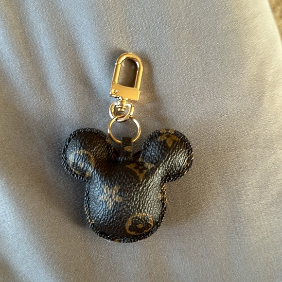 Monogram Minnie Mouse keychain / bag charm - Picture 2 of 2